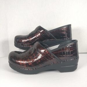Dansko Alligator Crocodile Print Clogs Brown Womens Size 40
